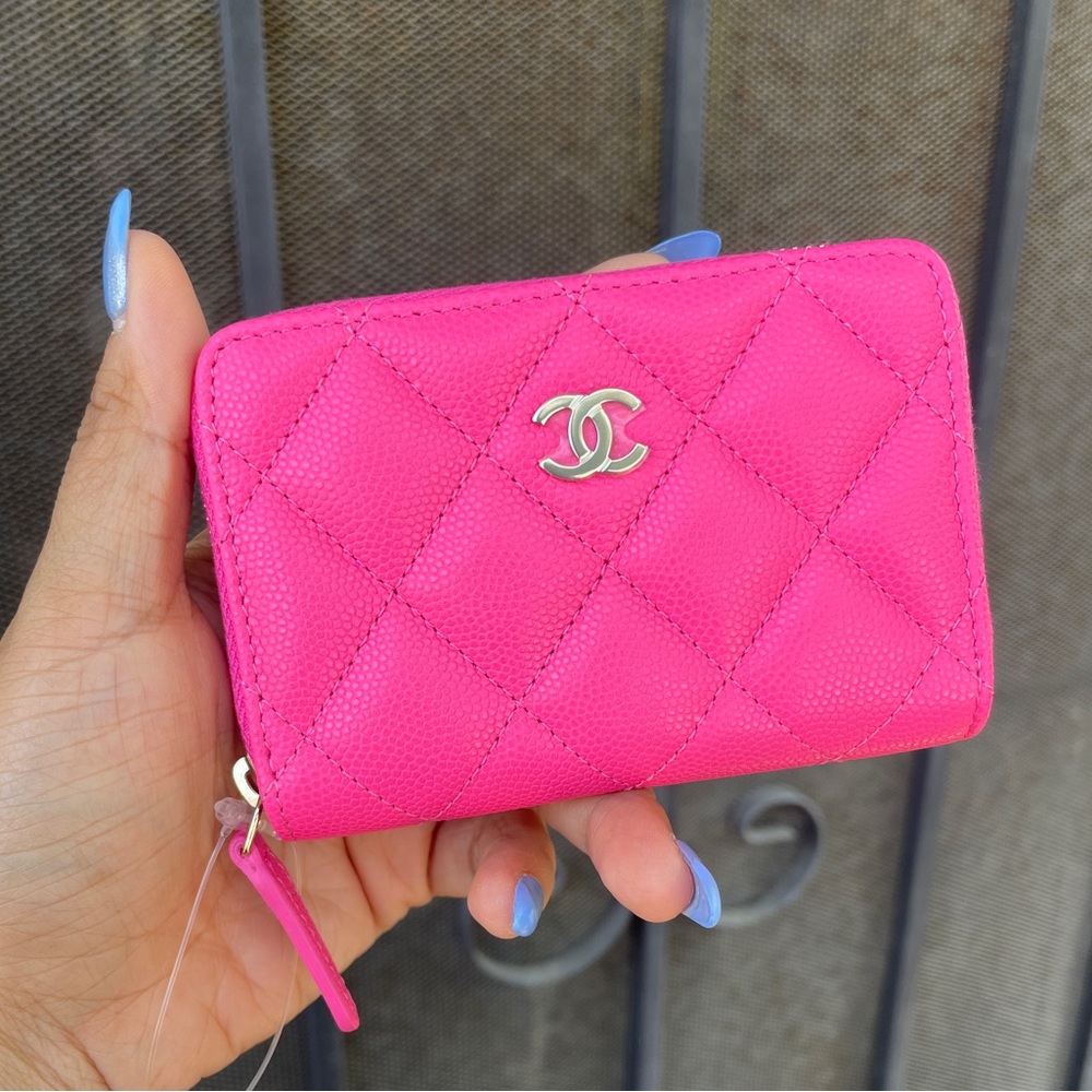 ❌ SOLD ❌ CHANEL 22K ZIPPED CARD HOLDER
